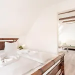 Ostseebad-zinnowitz-kernsanierte-maisonette-wohnung-himmel Apartamento