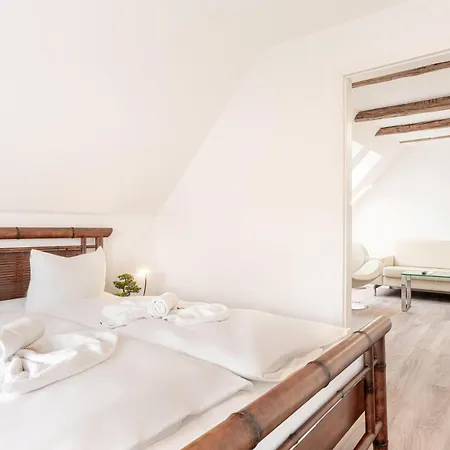 Ostseebad-zinnowitz-kernsanierte-maisonette-wohnung-himmel דירה *