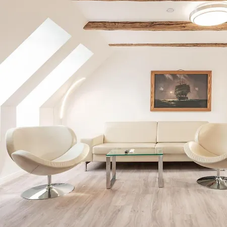 Ostseebad-zinnowitz-kernsanierte-maisonette-wohnung-himmel アパート