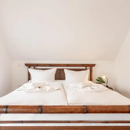 Ostseebad-zinnowitz-kernsanierte-maisonette-wohnung-himmel アパート ツィノヴィッツ